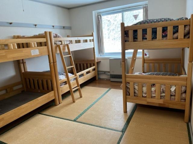 Kusatsu Kogen Youth Hostel Екстер'єр фото